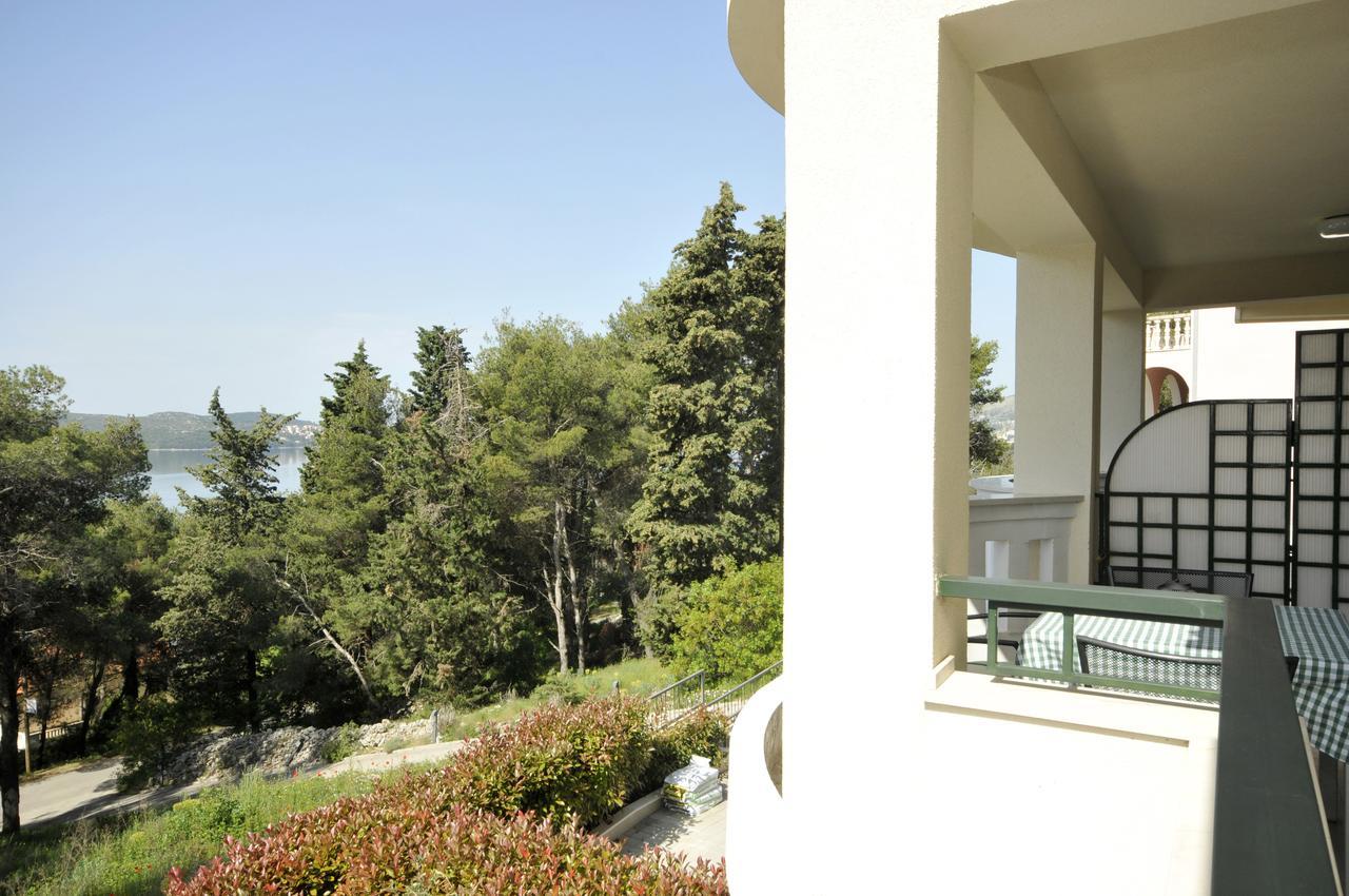 Villa Fani - Apartments In Trogir Exterior foto
