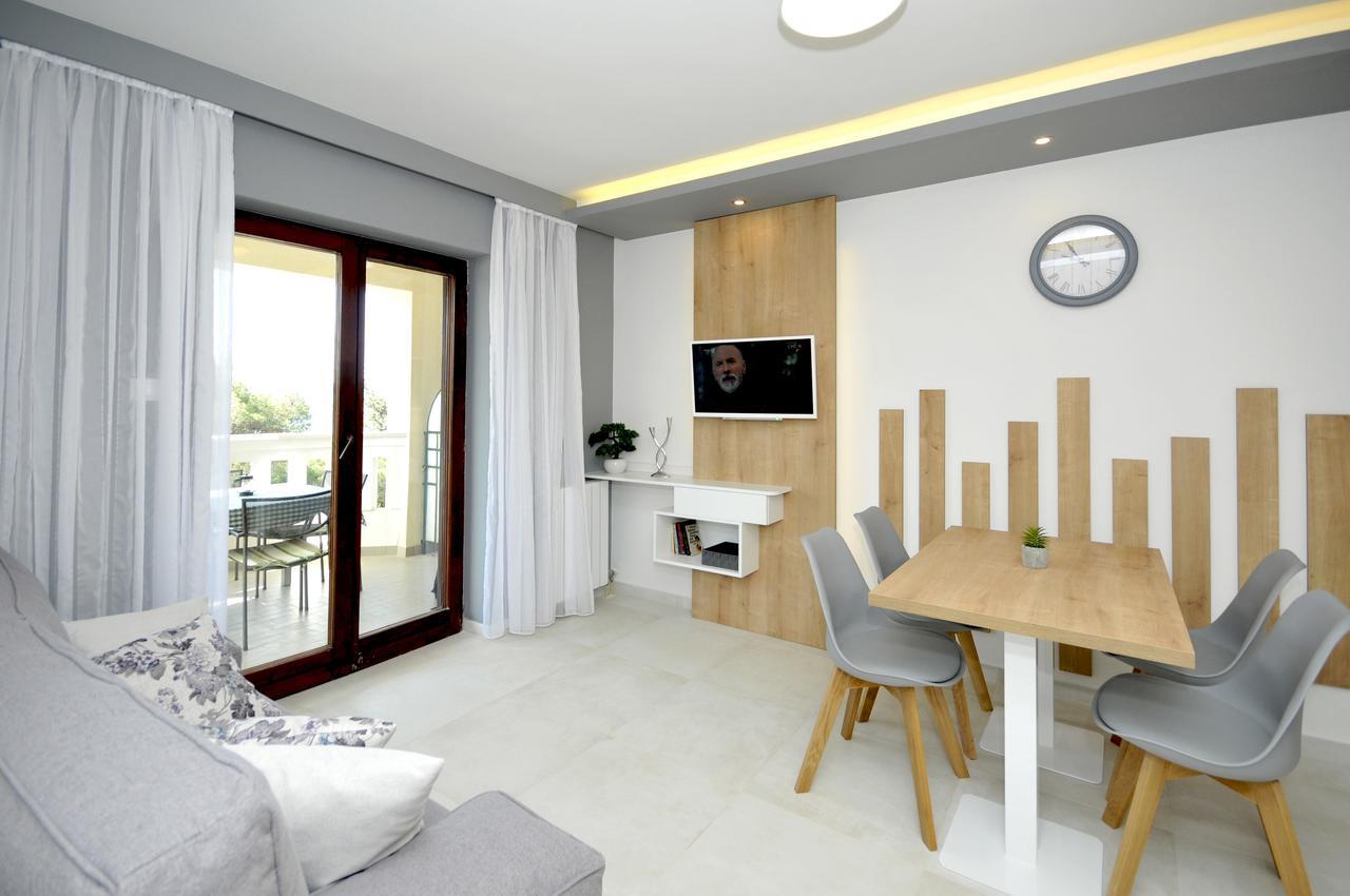 Villa Fani - Apartments In Trogir Exterior foto