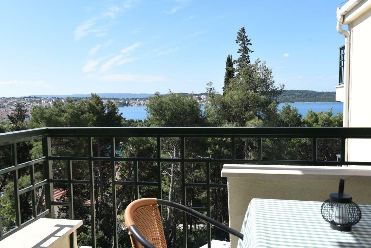 Villa Fani - Apartments In Trogir Exterior foto